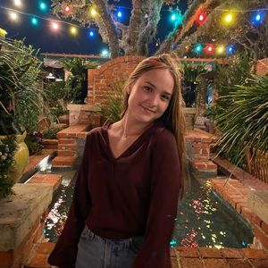 Meet your Posher, Ella